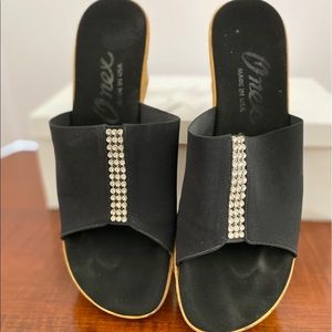 Finest by Onex women’s wedge